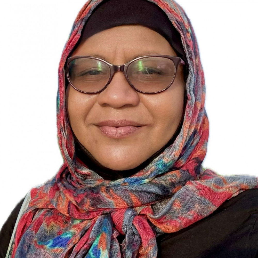 executive-hinna-khalid
