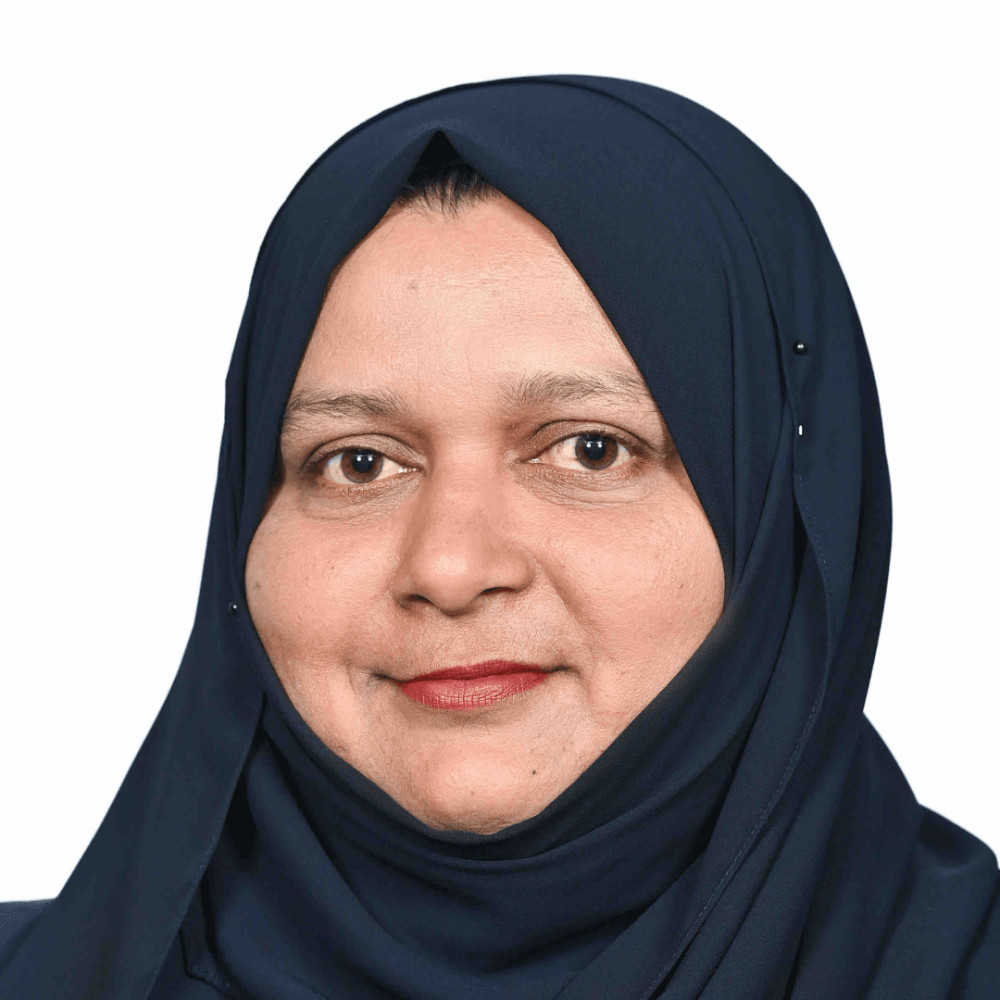 executive-aaishathu-zuhurubaanu